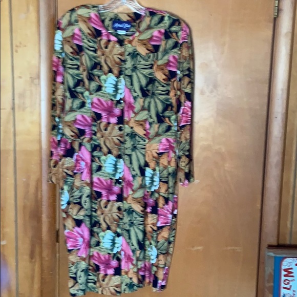 April Rain flowered dress - Picture 1 of 5